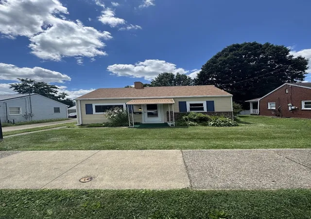 2nd image of 877 Riverview Ave, Baden, PA 15005 | MLS# 1762816