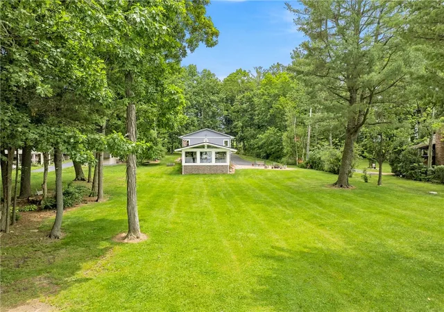 Homes for sale in Lake Stonycreek, PA | 255 Hickory Road, Lake Stonycreek, PA 15541 | MLS# 1762822