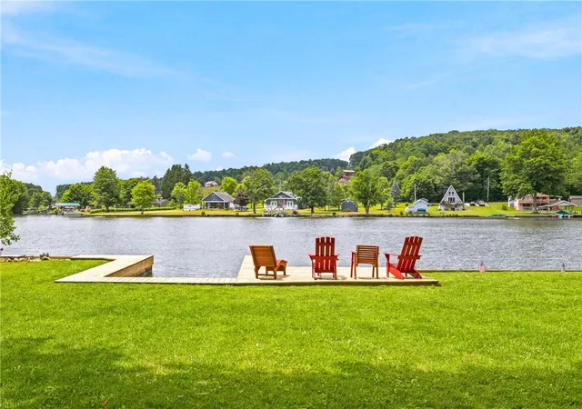 Homes for sale in Lake Stonycreek, PA | 255 Hickory Road, Lake Stonycreek, PA 15541 | MLS# 1762822
