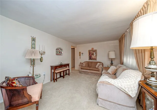 2nd image of 422 Woodrift Ln, Pittsburgh, PA 15236 | MLS# 1762817