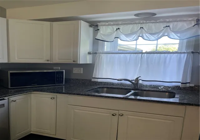 Photo 4 of Single family home for sale at 128 White Oak Dr, City Of But Se, PA 16001 | MLS# 1760722 | Listing updated on 2026-09-01