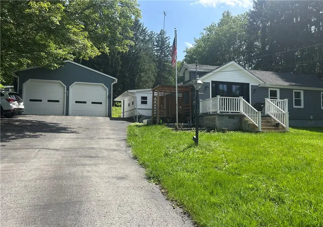 3rd image of 1686 Harbor Edinburg Rd, Union Twp, PA 16116 | MLS# 1762787