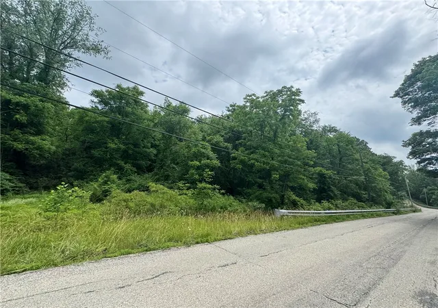 4th image of 373 Lakeview Dr, South Strabane, PA 15301 | MLS# 1762912