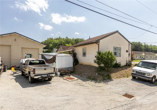 4th image of 3700 49Th Street, Pulaski Twp, PA 15066 | MLS# 1762741