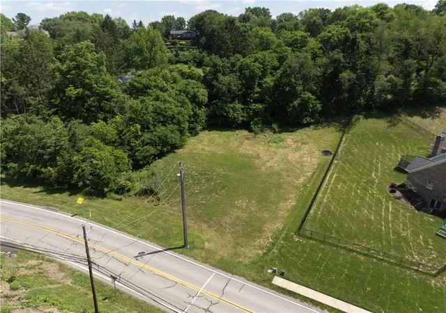 2nd image of 351 (lot 127) Hays Rd, Upper St Clair, PA 15241 | MLS# 1762933