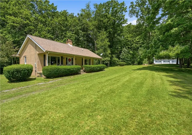 Photo 3 of Single family home for sale at 1906 Coffee Run, Pulaski Twp, PA 16143 | MLS# 1761266 | Listing updated on 2026-07-26