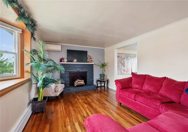 Photo 4 of Single family home for sale at 611 Pikeview Dr, Plum Boro, PA 15239 | MLS# 1762641 | Listing updated on 2026-07-24