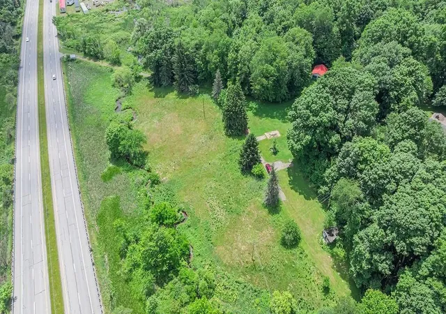 3rd image of 3799 Constitution Blvd, Darlngtn Twp, PA 16115 | MLS# 1763003