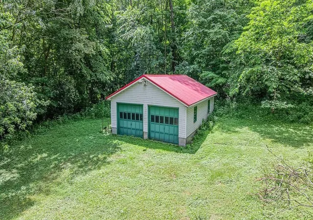 5th image of 3799 Constitution Blvd, Darlngtn Twp, PA 16115 | MLS# 1763003