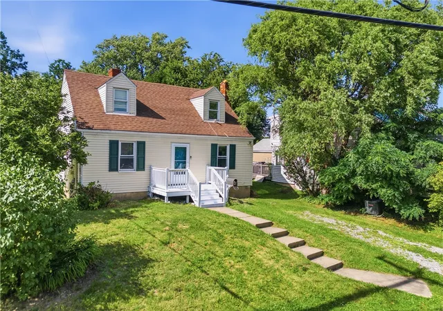 Photo 2 of Single family home for sale at 97 1st Street, Ross Twp, PA 15229 | MLS# 1762997 | Listing updated on 2026-07-17