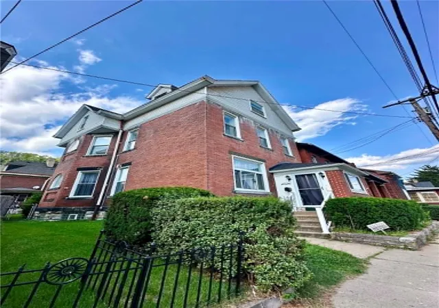 2nd image of 1716 Middle St, Sharpsburg, PA 15215 | MLS# 1762882