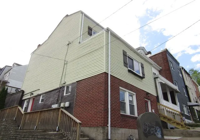 Photo 3 of Single family home for sale at 71 Barry St, South Side, PA 15203 | MLS# 1763036 | Listing updated on 2026-09-29