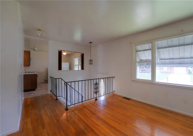 Photo 2 of Single family home for sale at 105 Mt Pleasant Blvd, Manor, PA 15642 | MLS# 1762549 | Listing updated on 2026-07-19
