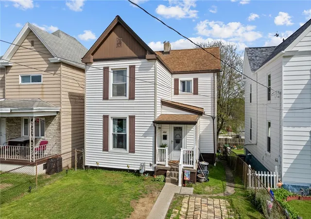 Homes for sale in City Of Washington, PA | 192 Lawrence Ave, City Of Washington, PA 15301 | MLS# 1762730