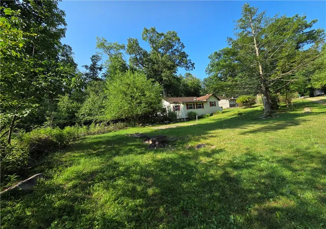 Homes for sale in Ligonier Twp, PA | 112 Orange Lane, Ligonier Twp, PA 15677 | MLS# 1763090