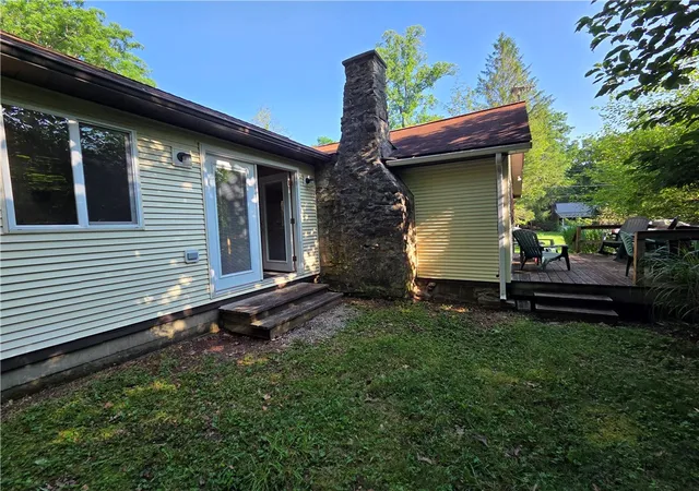 Homes for sale in Ligonier Twp, PA | 112 Orange Lane, Ligonier Twp, PA 15677 | MLS# 1763090