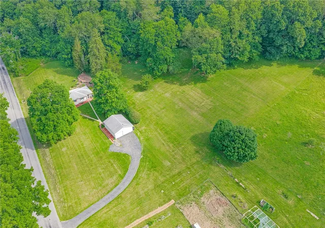5th image of 3886 Darlington Rd, Darlington, PA 16115 | MLS# 1763104