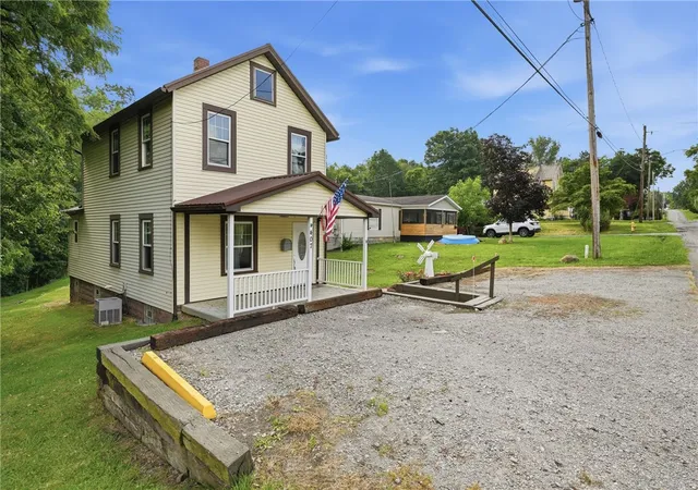 4th image of 407 Boston Ave, Union Twp, PA 16101 | MLS# 1762744