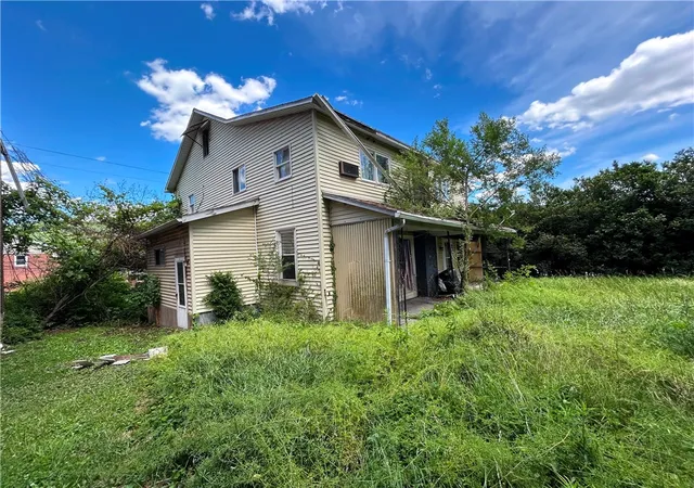 Photo 3 of Multi family home for sale at 367 369 Daniel St, Johnstown, PA 15906 | MLS# 1763103 | Listing updated on 2026-07-18