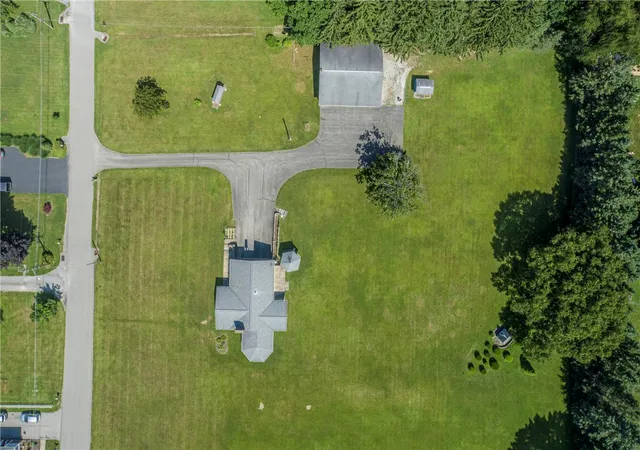 36th image of 125 Fortieth St, Twp Of But Nw, PA 16001 | MLS# 1763128