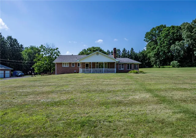 3rd image of 125 Fortieth St, Twp Of But Nw, PA 16001 | MLS# 1763128