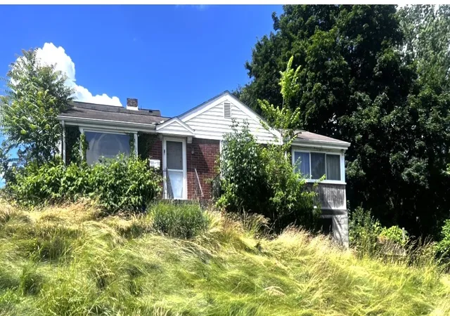 Homes for sale in Sheraden, PA | 1316 Nokomis St, Sheraden, PA 15204 | MLS# 1763118