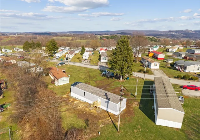 33rd image of 125 Laurel View Dr, Mount Pleasant, PA 15666 | MLS# 1763131