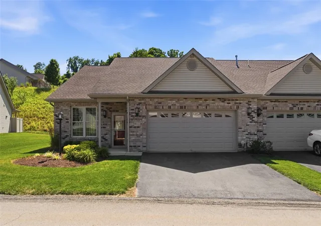 Homes for sale in Murrysville, PA | 4702 Cooper Ln, Murrysville, PA 15668 | MLS# 1763116