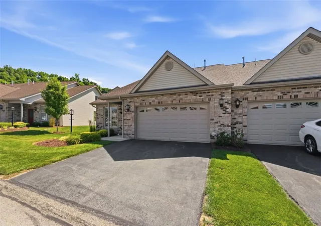 Homes for sale in Murrysville, PA | 4702 Cooper Ln, Murrysville, PA 15668 | MLS# 1763116