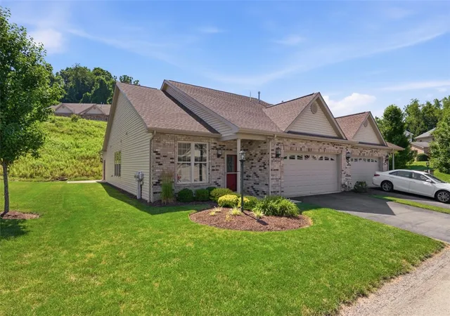 Homes for sale in Murrysville, PA | 4702 Cooper Ln, Murrysville, PA 15668 | MLS# 1763116