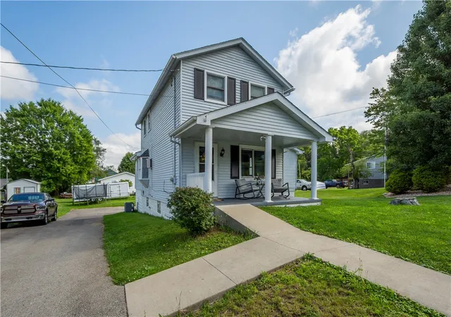 3rd image of 1211 Main Street, Bentleyville, PA 15314 | MLS# 1763122