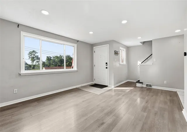 Photo 3 of Single family home for sale at 3856 Hilpert St, Brentwood, PA 15227 | MLS# 1762963 | Listing updated on 2026-08-03