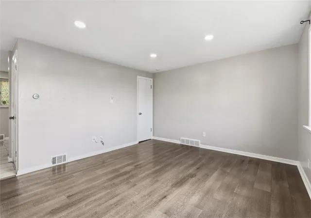 Homes for sale in Brentwood, PA | 3856 Hilpert St, Brentwood, PA 15227 | MLS# 1762963