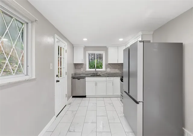 Homes for sale in Brentwood, PA | 3856 Hilpert St, Brentwood, PA 15227 | MLS# 1762963