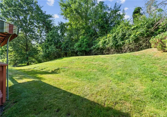 35th image of 336 Cobblestone Cir, Robinson Twp, PA 15136 | MLS# 1763150