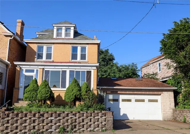 Photo 2 of Single family home for sale at 409 Vine St, Homestead, PA 15120 | MLS# 1763143 | Listing updated on 2026-07-21