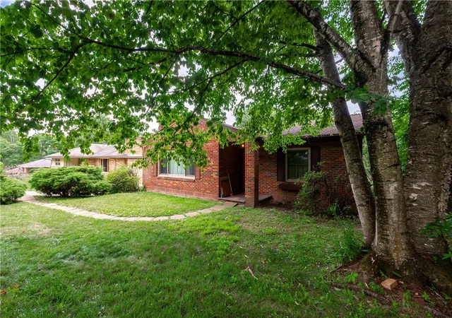 2nd image of 140 Remil Dr, Twp Of But Ne, PA 16001 | MLS# 1763083