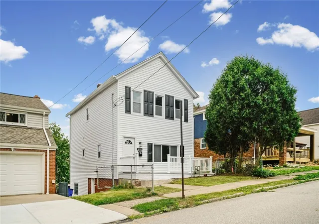 Homes for sale in Greenfield, PA | 4239 Stanley St, Greenfield, PA 15207 | MLS# 1762276