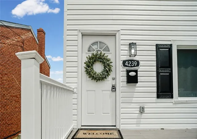 Homes for sale in Greenfield, PA | 4239 Stanley St, Greenfield, PA 15207 | MLS# 1762276