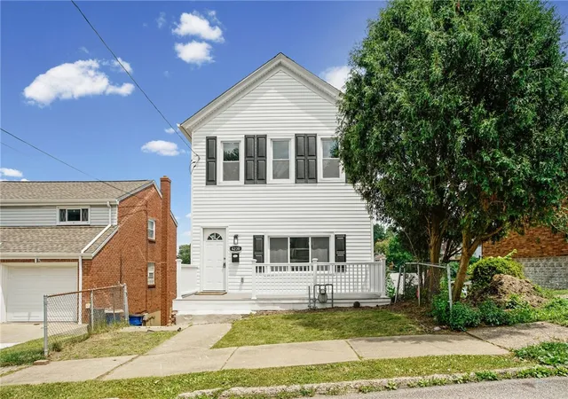 Homes for sale in Greenfield, PA | 4239 Stanley St, Greenfield, PA 15207 | MLS# 1762276