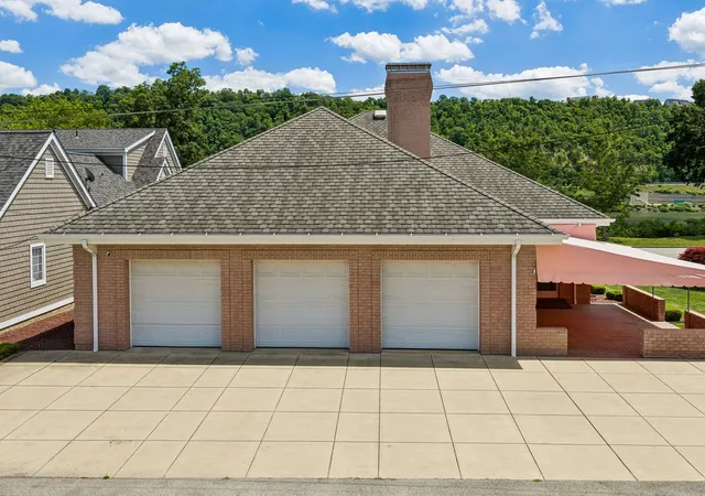 Homes for sale in Beaver, PA | 1750 River Rd, Beaver, PA 15009 | MLS# 1763186
