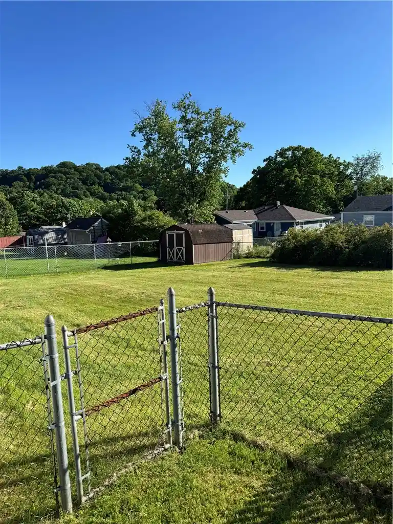 Photo 2 of Single family home for sale at 524 Arizona Dr, New Kensington, PA 15068 | MLS# 1763039 | Listing updated on 2026-10-30