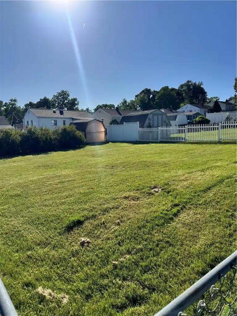 Photo 3 of Single family home for sale at 524 Arizona Dr, New Kensington, PA 15068 | MLS# 1763039 | Listing updated on 2026-10-30