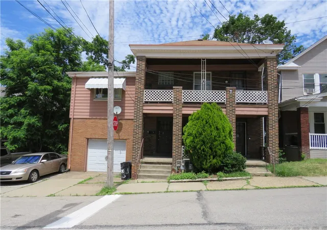 Homes for sale in Carrick, PA | 162 Parkfield St, Carrick, PA 15210 | MLS# 1763187