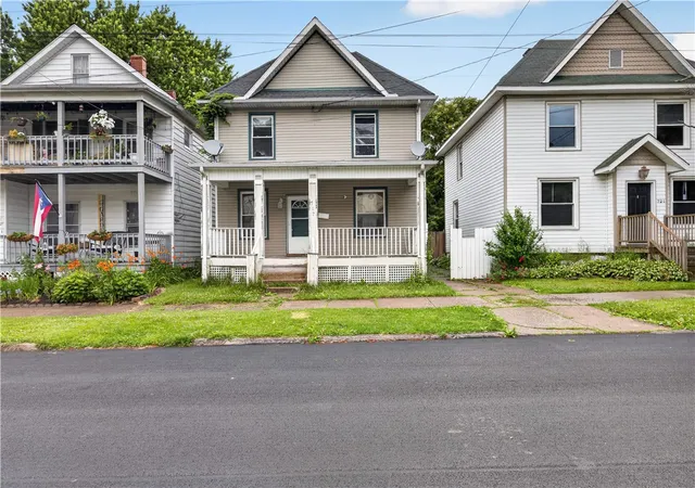 Homes for sale in Erie City, PA | 717 Poplar St, Erie City, PA 16502 | MLS# 1763180