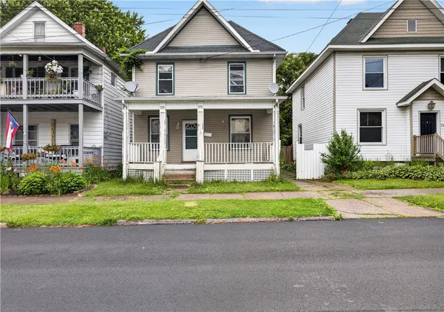 Homes for sale in Erie City, PA | 717 Poplar St, Erie City, PA 16502 | MLS# 1763180