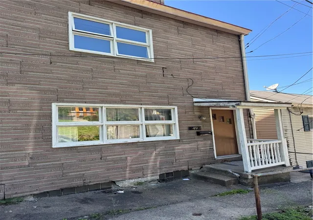 Homes for sale in South Side, PA | 49 Sterling St, South Side, PA 15203 | MLS# 1763009