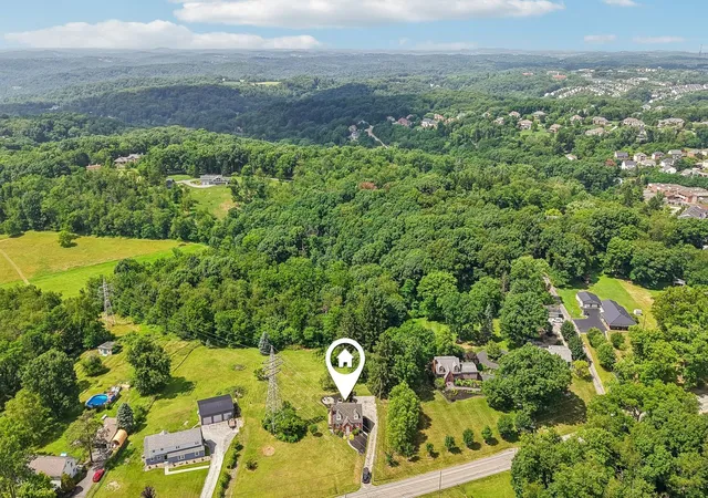 Homes for sale in Franklin Park, PA | 1770 Locust Rd, Franklin Park, PA 15143 | MLS# 1763210
