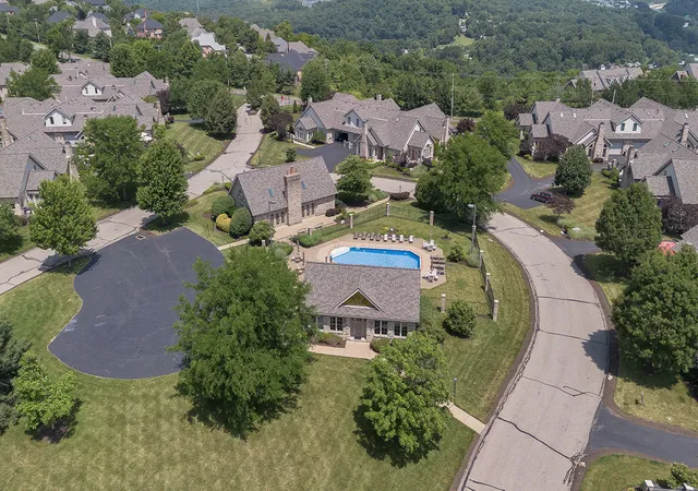 Homes for sale in Collier Twp, PA | 101 Cherry Hill Dr, Collier Twp, PA 15142 | MLS# 1763208
