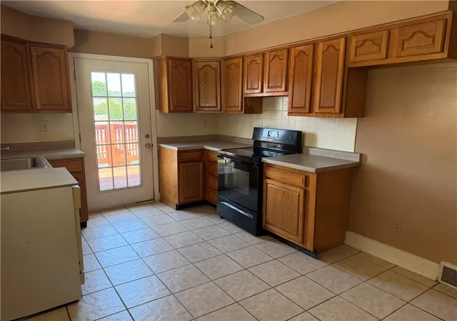 Homes for sale in Charleroi Boro, PA | 218 Meadow Ave, Charleroi Boro, PA 15022 | MLS# 1762985